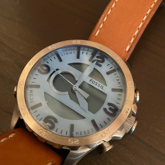 FOSSIL Men’s Watch - Picture 2 of 4